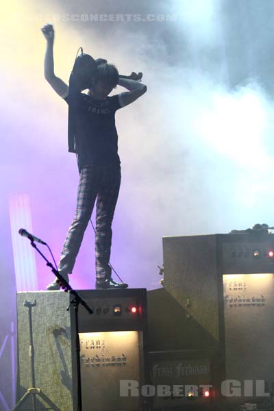 FRANZ FERDINAND - 2009-07-30 - PAREDES DE COURA (Portugal) - Praia do Tabuao - 